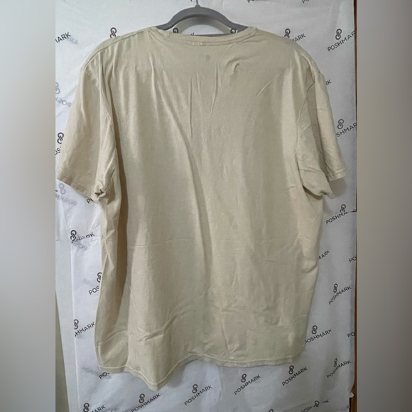 🆕listing…MTV Graphic Tee - Picture 2 of 3